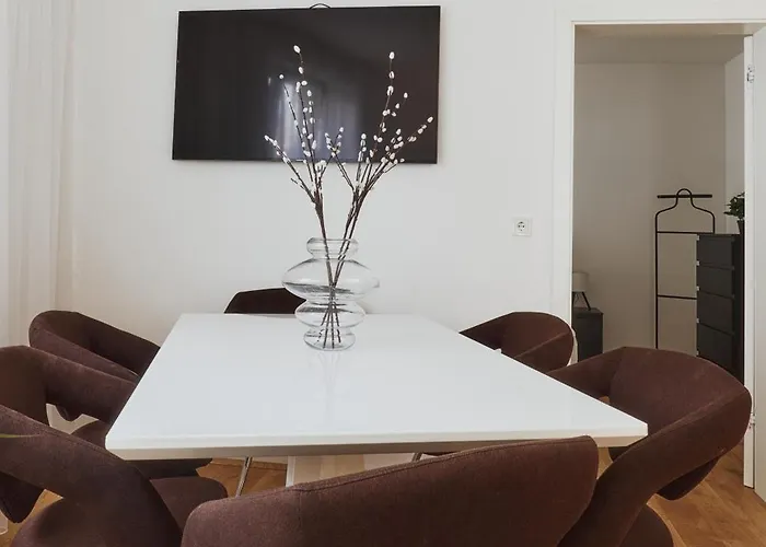 Aparthotel Symphony - Garden, Terrace And Grill 4*